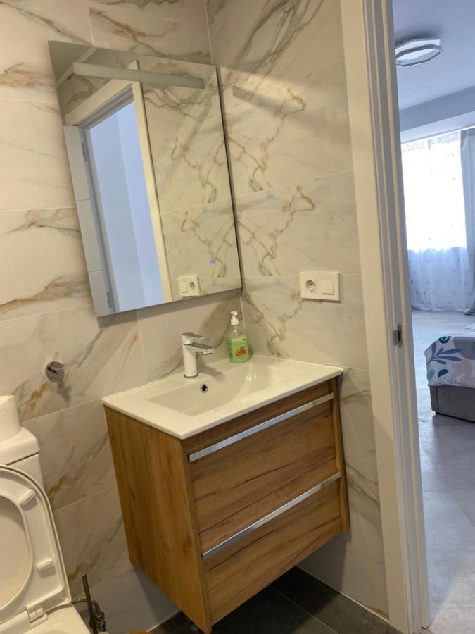Del Mar Three Bed Flat.